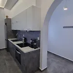 Barewake's Place 2 Modern Cycladic And Seafront View South Paros アパート Alikí