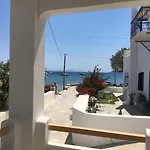 アパート Barewake's Place 2 Modern Cycladic And Seafront View South Paros Alikí