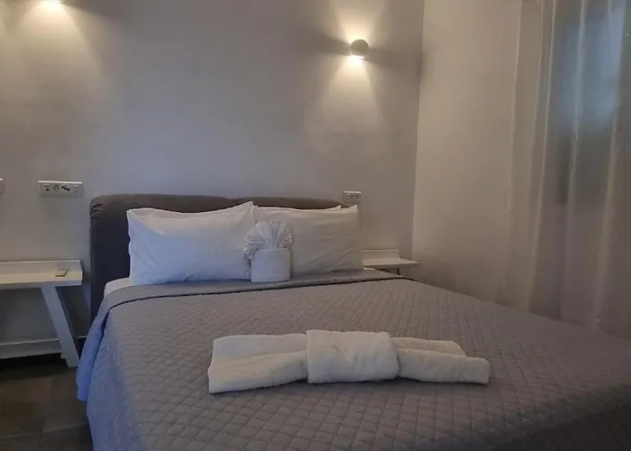 Barewake's Place 2 Modern Cycladic And Seafront View South Paros * Alikí