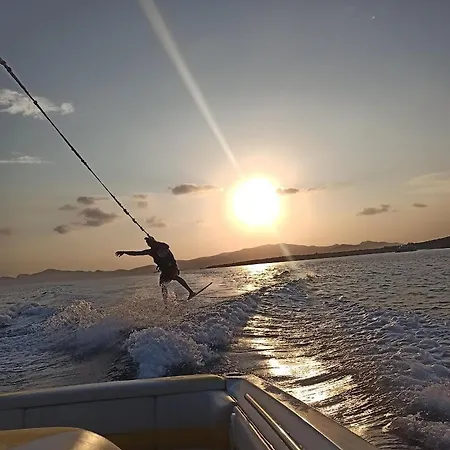 아파트 Barewake's Place 2 Modern Cycladic And Seafront View South Paros *