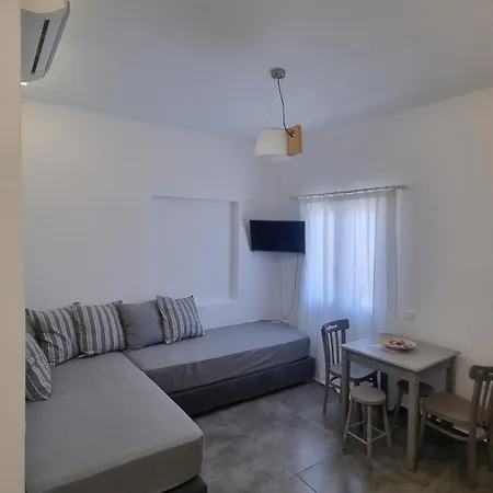 아파트 Barewake's Place 2 Modern Cycladic And Seafront View South Paros Alikí